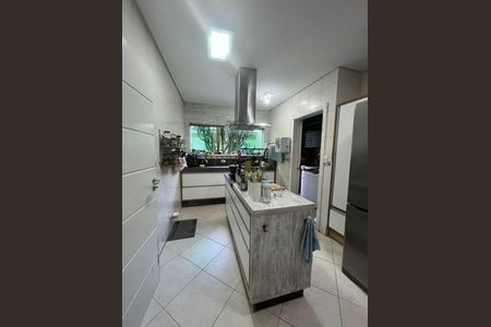 Casa à venda com 400m², 4 quartos e 3 vagas
