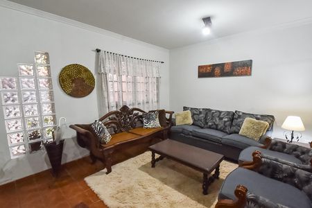 Casa à venda com 250m², 4 quartos e 1 vaga Casa à venda com 250m², 4 quartos e 1 vagaSala