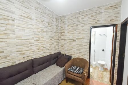 Casa à venda com 250m², 4 quartos e 1 vaga Casa à venda com 250m², 4 quartos e 1 vagaSala de tv