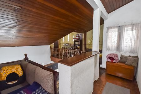Casa à venda com 250m², 4 quartos e 1 vaga Casa à venda com 250m², 4 quartos e 1 vagaCorredor dos quartos