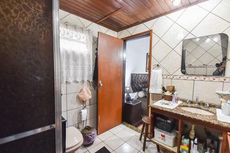 Casa à venda com 250m², 4 quartos e 1 vaga Casa à venda com 250m², 4 quartos e 1 vagaBanheiro da suíte 1