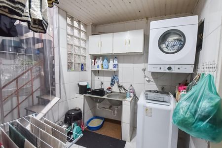 Casa à venda com 250m², 4 quartos e 1 vaga Casa à venda com 250m², 4 quartos e 1 vagaLavanderia