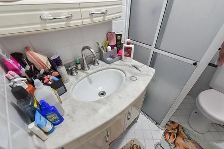 Casa à venda com 250m², 4 quartos e 1 vaga Casa à venda com 250m², 4 quartos e 1 vagaBanheiro da suíte 2