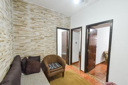 Casa à venda com 250m², 4 quartos e 1 vaga Casa à venda com 250m², 4 quartos e 1 vagaSala de tv