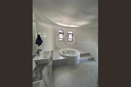 Apartamento à venda com 285m², 4 quartos e 3 vagas