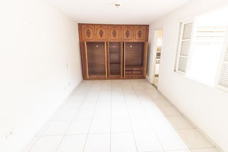 Casa para alugar com 230m², 3 quartos e 2 vagas Casa para alugar com 230m², 3 quartos e 2 vagasSuíte