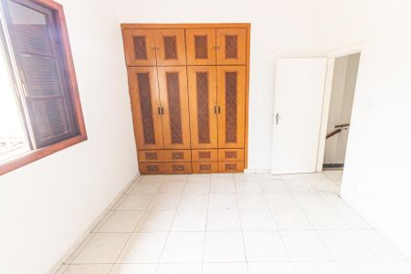 Casa para alugar com 230m², 3 quartos e 2 vagas Casa para alugar com 230m², 3 quartos e 2 vagasQuarto 2