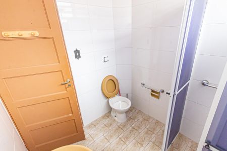 Casa para alugar com 200m², 2 quartos e 2 vagas Casa para alugar com 200m², 2 quartos e 2 vagasBanheiro