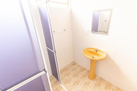 Casa para alugar com 200m², 2 quartos e 2 vagas Casa para alugar com 200m², 2 quartos e 2 vagasBanheiro
