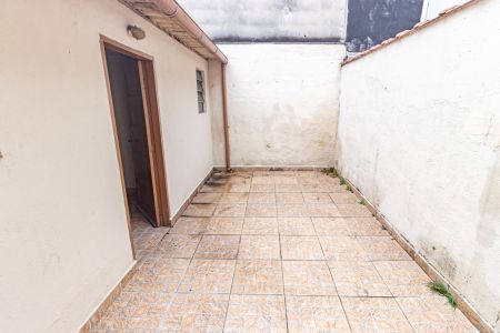 Casa para alugar com 200m², 2 quartos e 2 vagas Casa para alugar com 200m², 2 quartos e 2 vagasQuintal