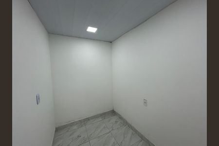 Quarto de casa para alugar com 1 quarto, 20m² em Jardim Sulacap, Rio de Janeiro