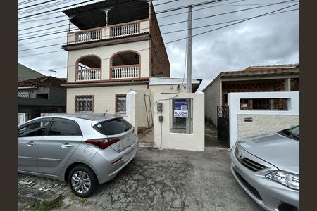 Casa para alugar com 20m², 1 quarto e sem vagaFachada + placa