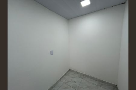 Quarto de casa para alugar com 1 quarto, 20m² em Jardim Sulacap, Rio de Janeiro