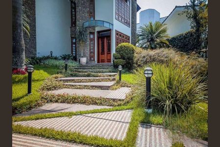 Casa à venda com 580m², 4 quartos e 8 vagas