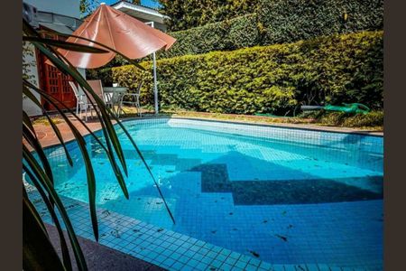 Casa à venda com 580m², 4 quartos e 8 vagas