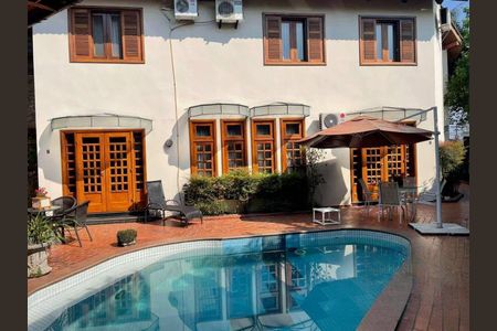 Casa à venda com 580m², 4 quartos e 8 vagas