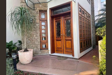 Casa à venda com 580m², 4 quartos e 8 vagas