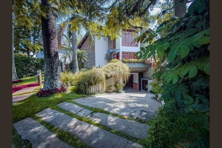 Casa à venda com 580m², 4 quartos e 8 vagas