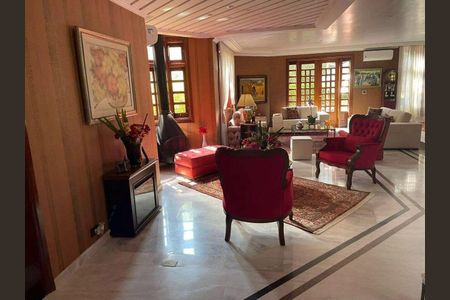 Casa à venda com 4 quartos, 580m² em Jardim Paulista, Barueri