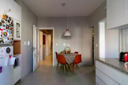 Apartamento à venda com 200m², 4 quartos e 3 vagas