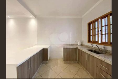 Casa à venda com 125m², 3 quartos e 4 vagas