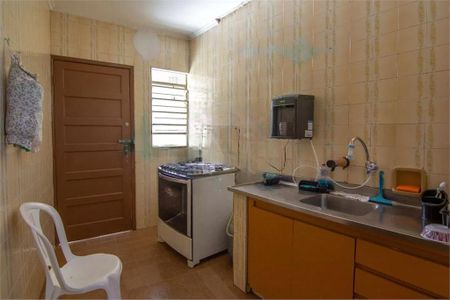 Casa à venda com 240m², 3 quartos e 2 vagas