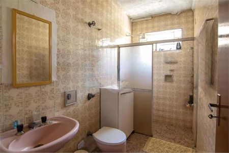 Casa à venda com 240m², 3 quartos e 2 vagas