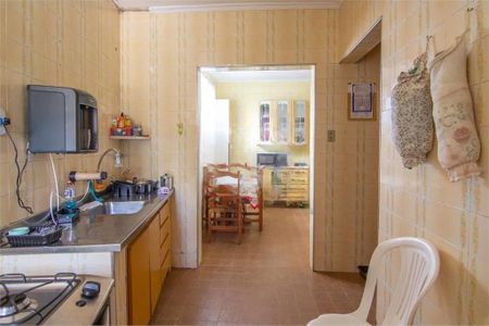 Casa à venda com 240m², 3 quartos e 2 vagas
