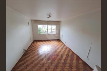 Casa à venda com 150m², 3 quartos e 6 vagas