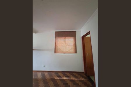 Casa à venda com 150m², 3 quartos e 6 vagas