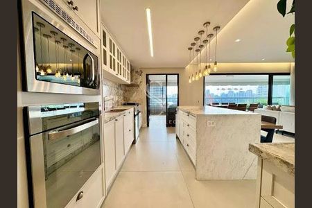 Apartamento à venda com 178m², 4 quartos e 2 vagas