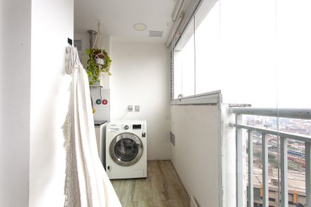 Apartamento para alugar com 57m², 2 quartos e 1 vagaVaranda