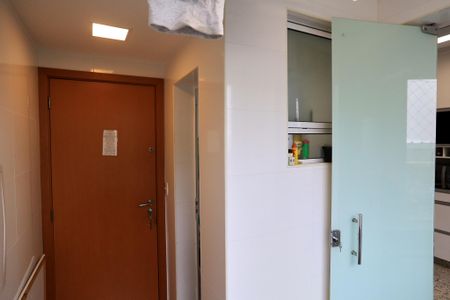 Apartamento à venda com 88m², 3 quartos e 2 vagas Apartamento à venda com 88m², 3 quartos e 2 vagasÁrea de Serviço