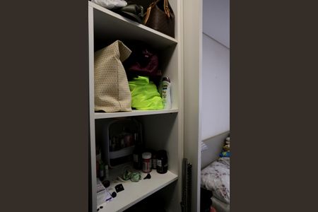 Apartamento à venda com 88m², 3 quartos e 2 vagas Apartamento à venda com 88m², 3 quartos e 2 vagasCloset da suíte