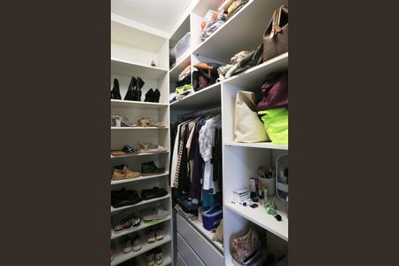 Apartamento à venda com 88m², 3 quartos e 2 vagas Apartamento à venda com 88m², 3 quartos e 2 vagasCloset da suíte