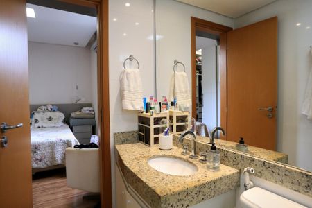 Apartamento à venda com 88m², 3 quartos e 2 vagas Apartamento à venda com 88m², 3 quartos e 2 vagasBanheiro da Suíte