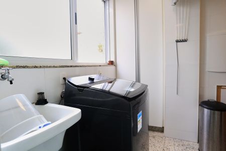 Apartamento à venda com 88m², 3 quartos e 2 vagas Apartamento à venda com 88m², 3 quartos e 2 vagasÁrea de Serviço