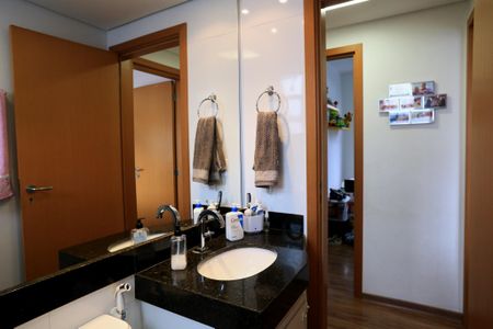 Apartamento à venda com 88m², 3 quartos e 2 vagas Apartamento à venda com 88m², 3 quartos e 2 vagasBanheiro
