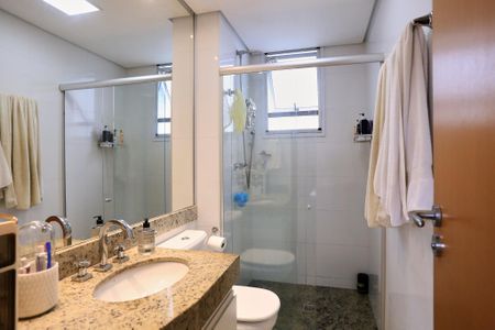 Apartamento à venda com 88m², 3 quartos e 2 vagas Apartamento à venda com 88m², 3 quartos e 2 vagasBanheiro da Suíte
