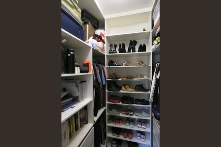 Apartamento à venda com 88m², 3 quartos e 2 vagas Apartamento à venda com 88m², 3 quartos e 2 vagasCloset da suíte
