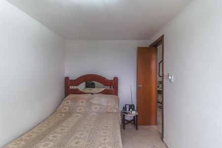 Quarto 2 de apartamento para alugar com 2 quartos, 50m² em Jardim Marica, Mogi das Cruzes