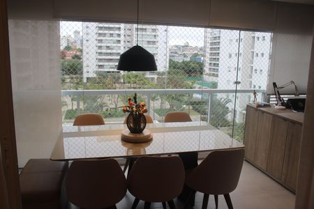 Apartamento à venda com 113m², 3 quartos e 2 vagasVaranda