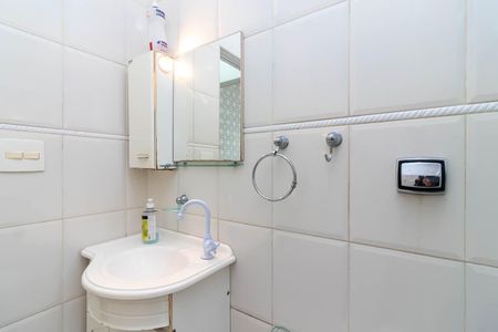 Casa à venda com 220m², 2 quartos e 1 vaga Casa à venda com 220m², 2 quartos e 1 vagaBanheiro