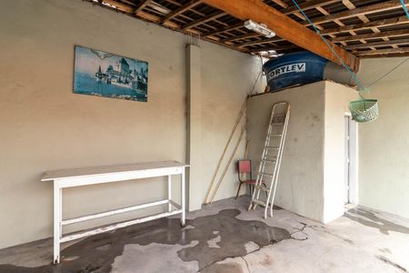 Casa à venda com 220m², 2 quartos e 1 vaga Casa à venda com 220m², 2 quartos e 1 vagaQuintal