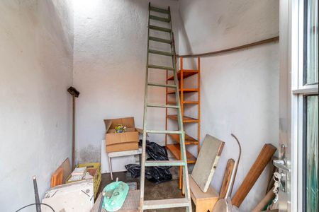 Casa à venda com 220m², 2 quartos e 1 vaga Casa à venda com 220m², 2 quartos e 1 vagaDepósito