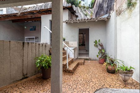 Casa à venda com 220m², 2 quartos e 1 vaga Casa à venda com 220m², 2 quartos e 1 vagaÁrea de Serviço