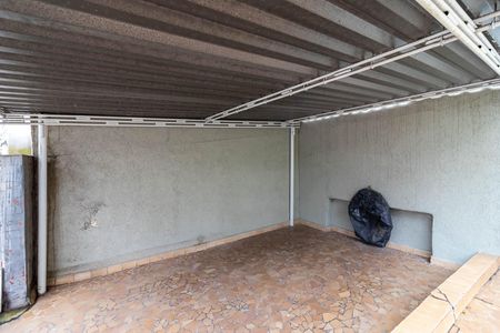 Casa à venda com 220m², 2 quartos e 1 vaga Casa à venda com 220m², 2 quartos e 1 vagaGaragem