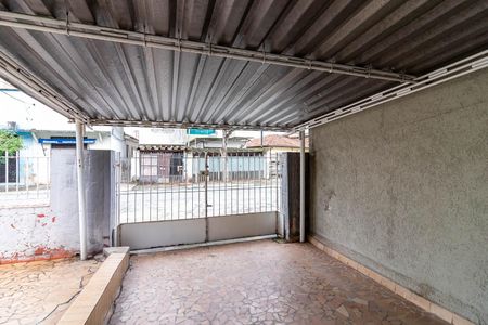 Casa à venda com 220m², 2 quartos e 1 vaga Casa à venda com 220m², 2 quartos e 1 vagaGaragem