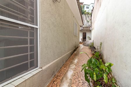 Casa à venda com 220m², 2 quartos e 1 vaga Casa à venda com 220m², 2 quartos e 1 vagaCorredor Lateral