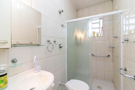 Casa à venda com 220m², 2 quartos e 1 vaga Casa à venda com 220m², 2 quartos e 1 vagaBanheiro
